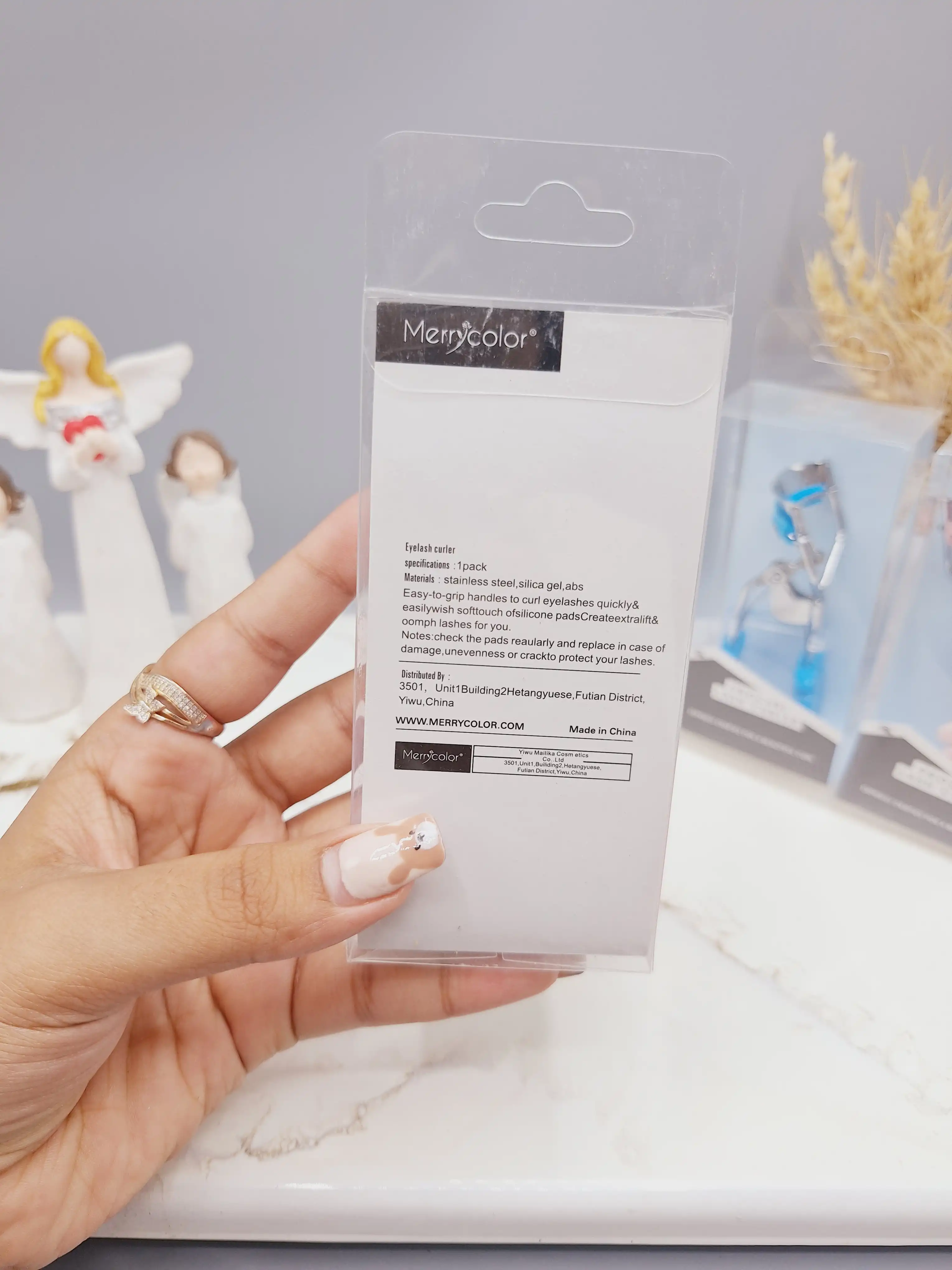فرمژه شانه دار طرح توت فرنگی