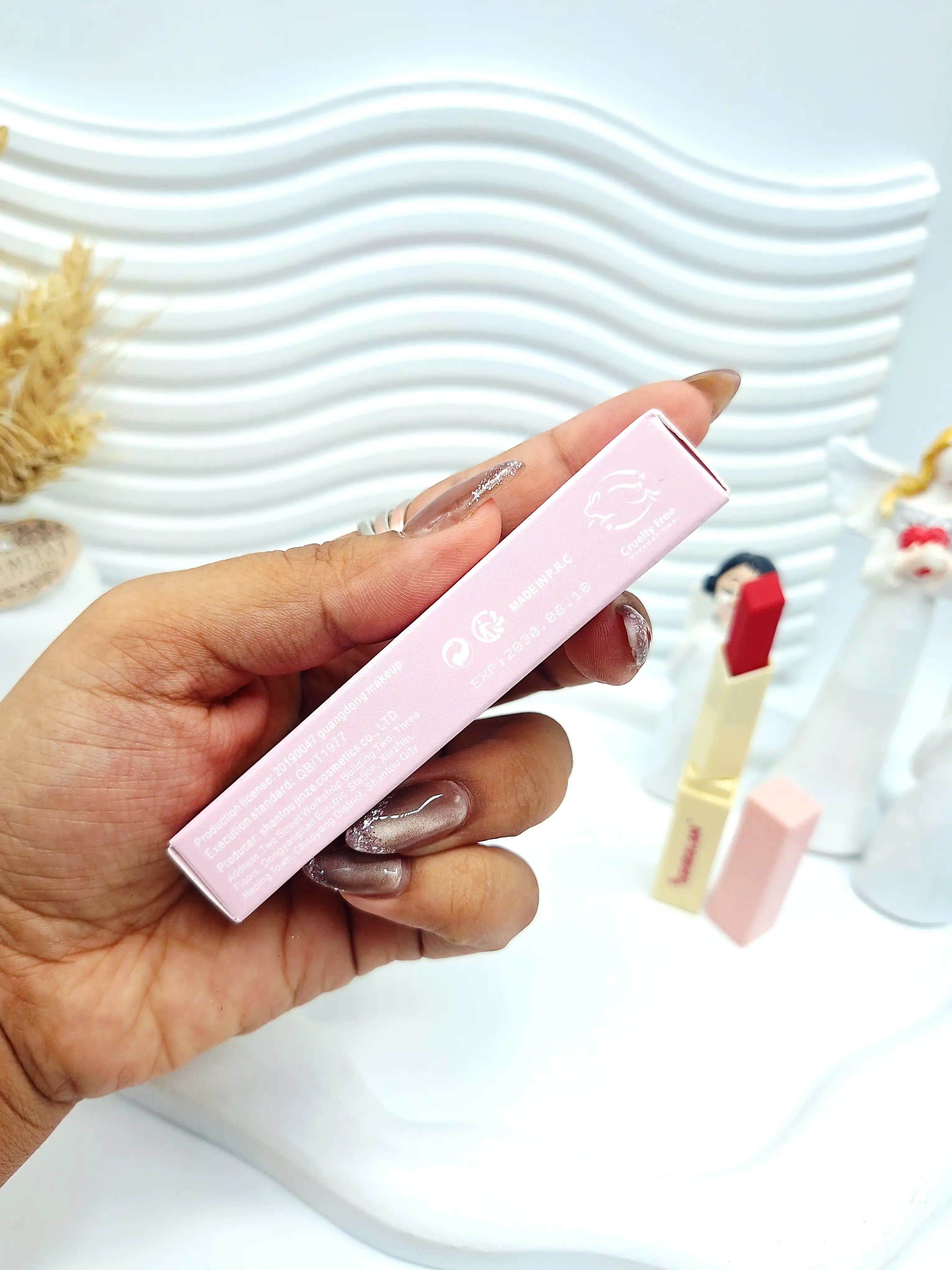 رژ تکی جامد پیچی خوش رنگ برند شیگلم کد 2158